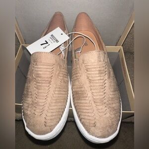 Mossimo Slip On size 7.5